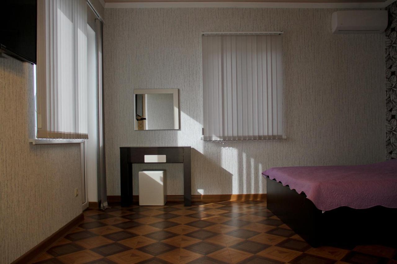 Guest House Vzgorye Gagra Esterno foto